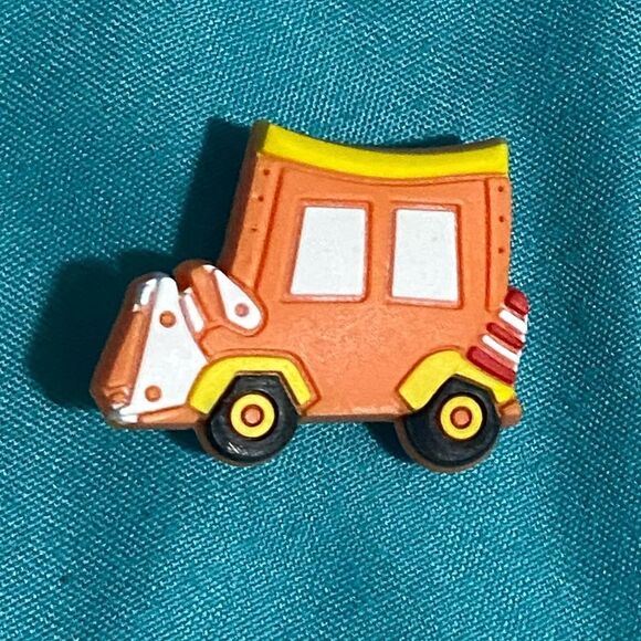 🚨 5/$10 Shoe Charms Croc Jibbitz - Plow Truck (or 10/$15) - Picture 3 of 3